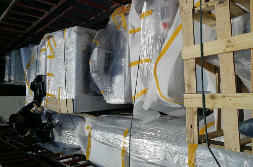 金華客戶SMT設(shè)備專車送貨，貨到上門安裝調(diào)試